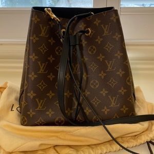 Authentic Louis Vuitton Monogram Neonoe Black. LV accessory included!
